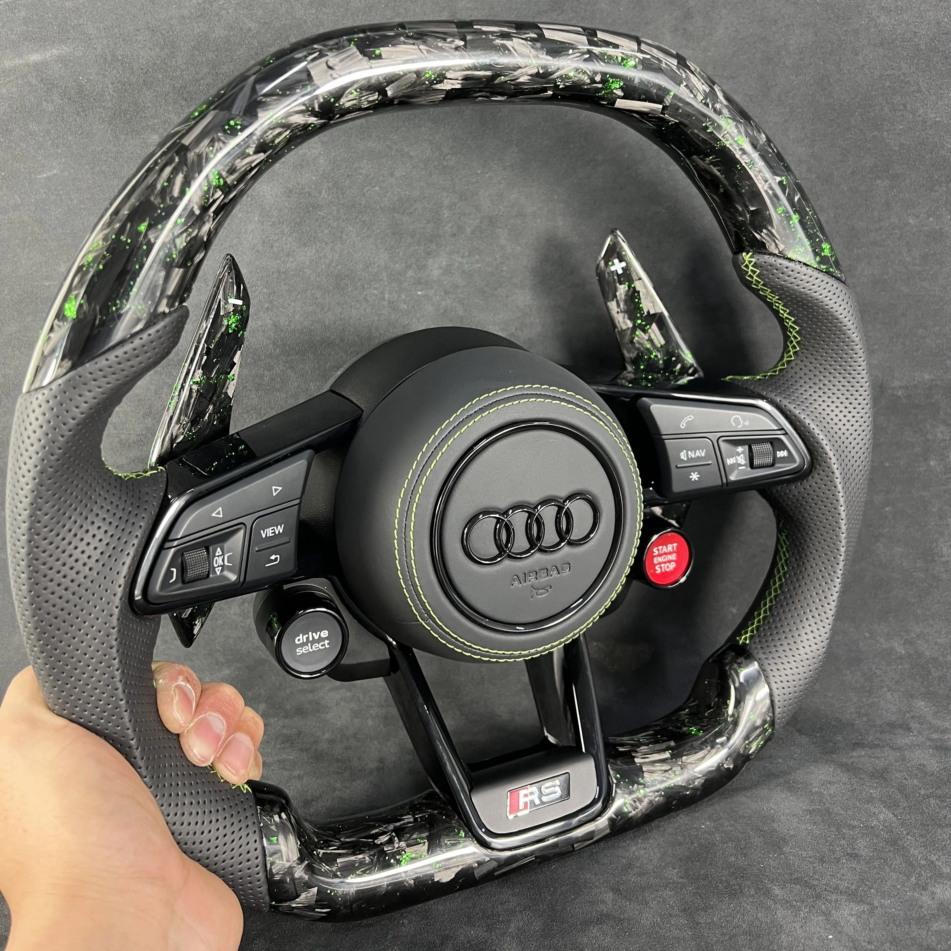Углеродное рулевое колесо с кнопкой запуска для Audi Q8 SQ8 A3 A4 B9 A5 B8 A6 C7 A7 S3 RS3 RS5 RS7 RS6 C8