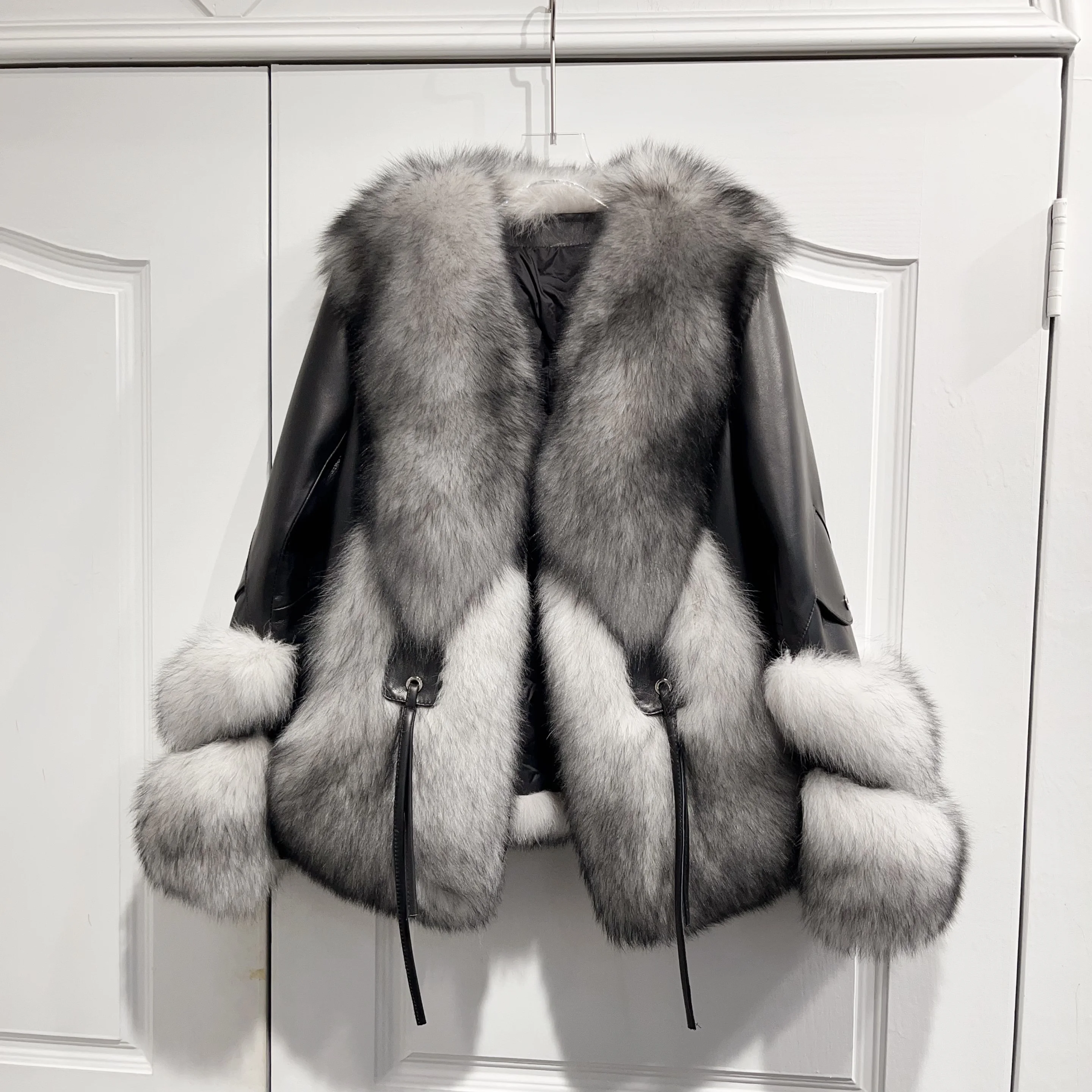 China High Quality Women Leather Natural Real Fox Fur Coat Jacket for Winter Outwear