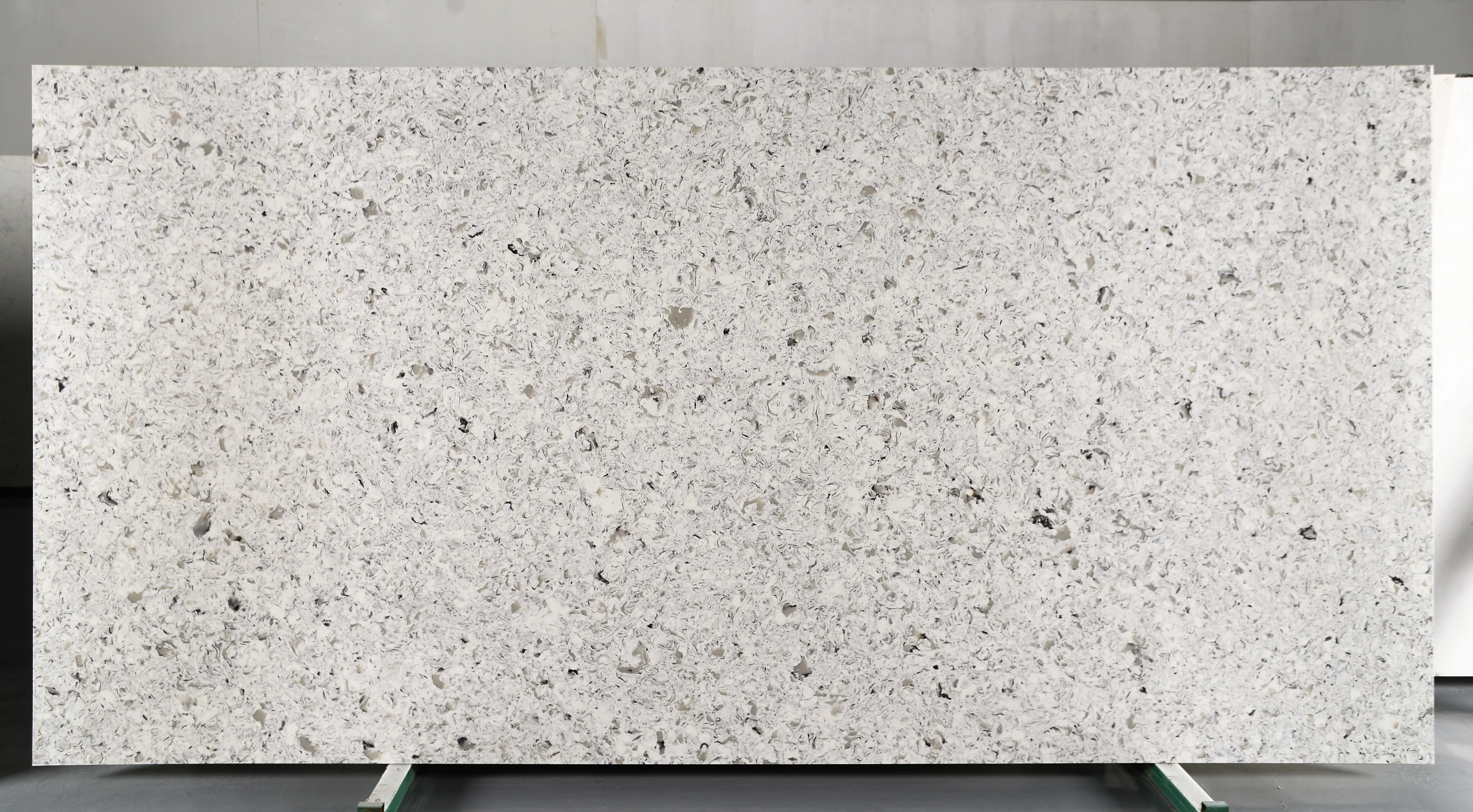 
High glossy natural marble looking artificial quartz stone for kitchen countertop 