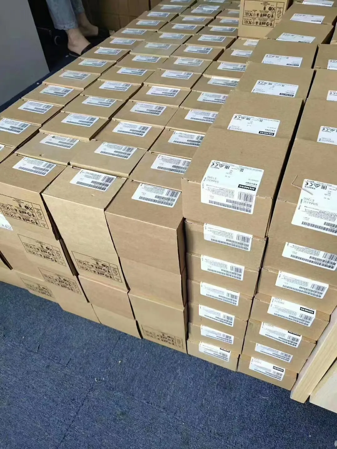 6AV2123-2MA03-0AX0 SIMATIC HMI KTP700 Basic Panel Touch New Original PLC Module Stock In Warehouse