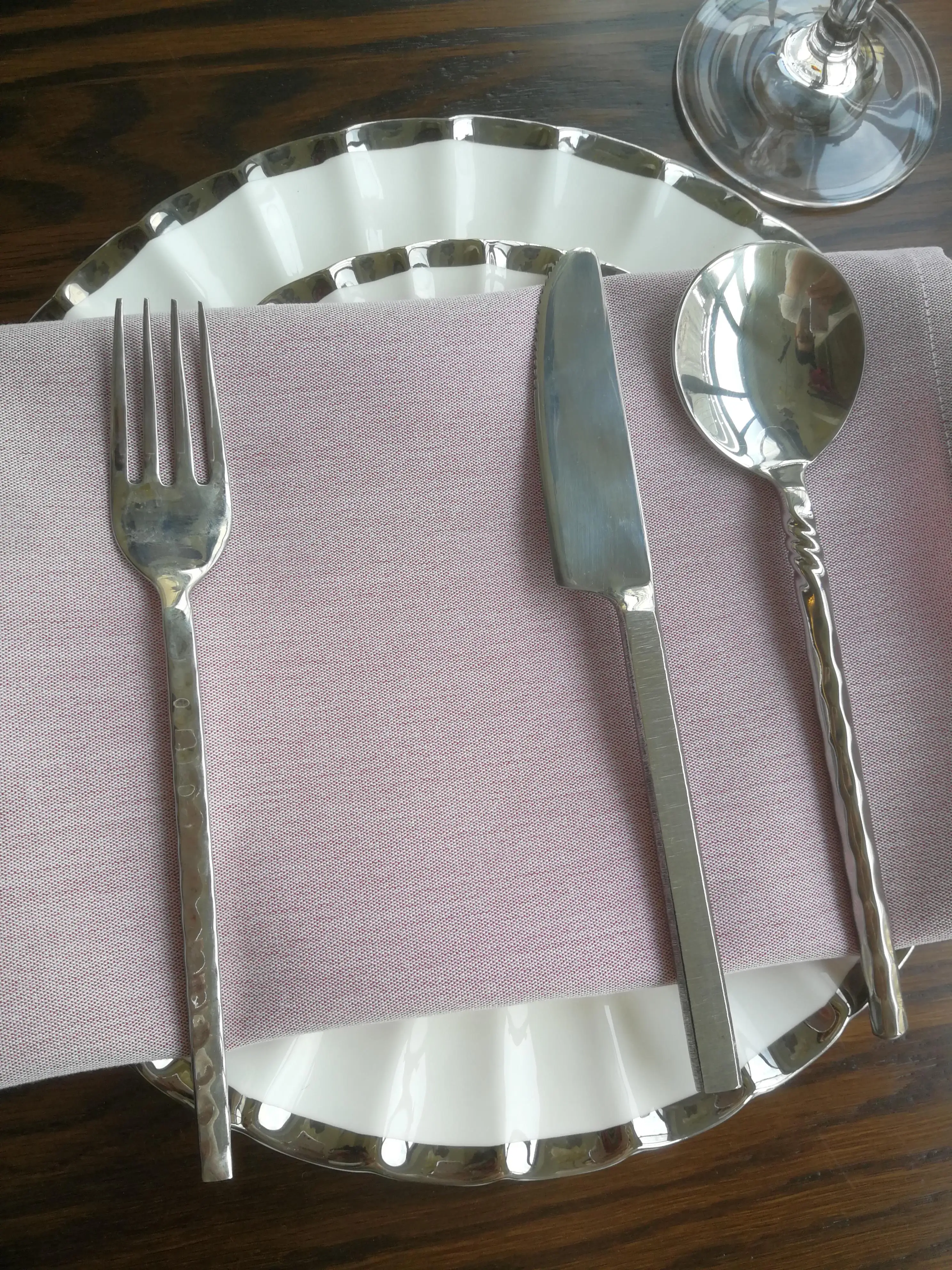 
Wholesale Hot Sell Yarn Dyed Napkins 100% Polyester Simple And Luxury Dinner Use Hotel Restaurant Table LInen Cloth Fabric 