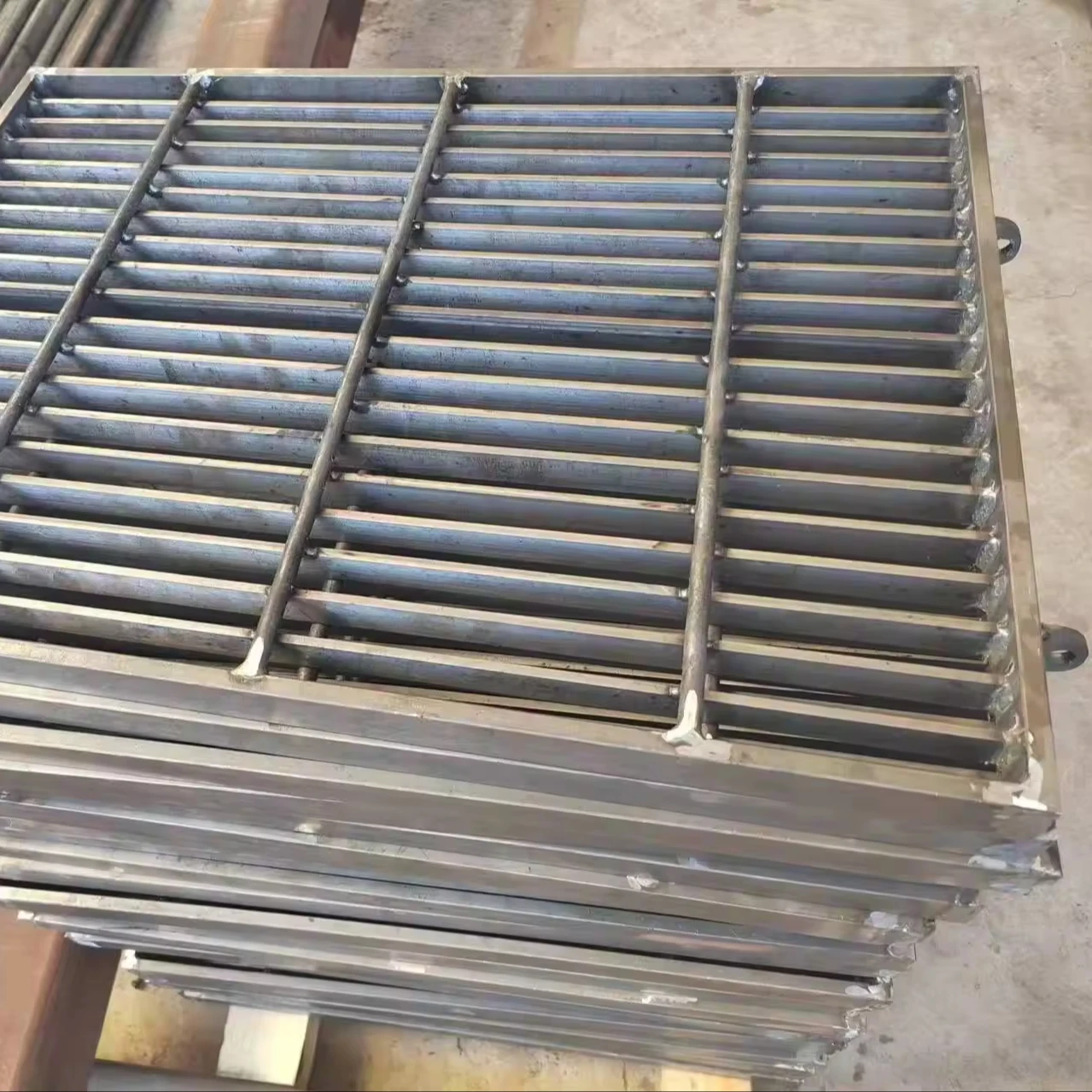 Metal Building Material Australian Standard Cheap Price High Quality 30*100mm Concrete Galvanized Catwalk Steel Grating