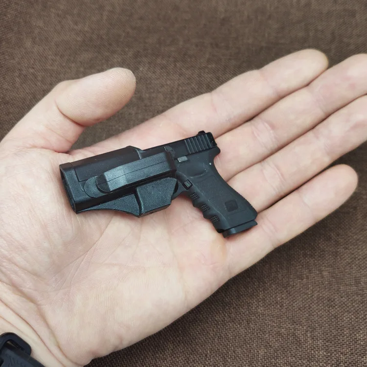 For 1:3 Glock G17 Alloy Keychain Pistol Pendant Model Gun Holster for Gen 1-4 Case waist Military Fan CS Leather Accessories