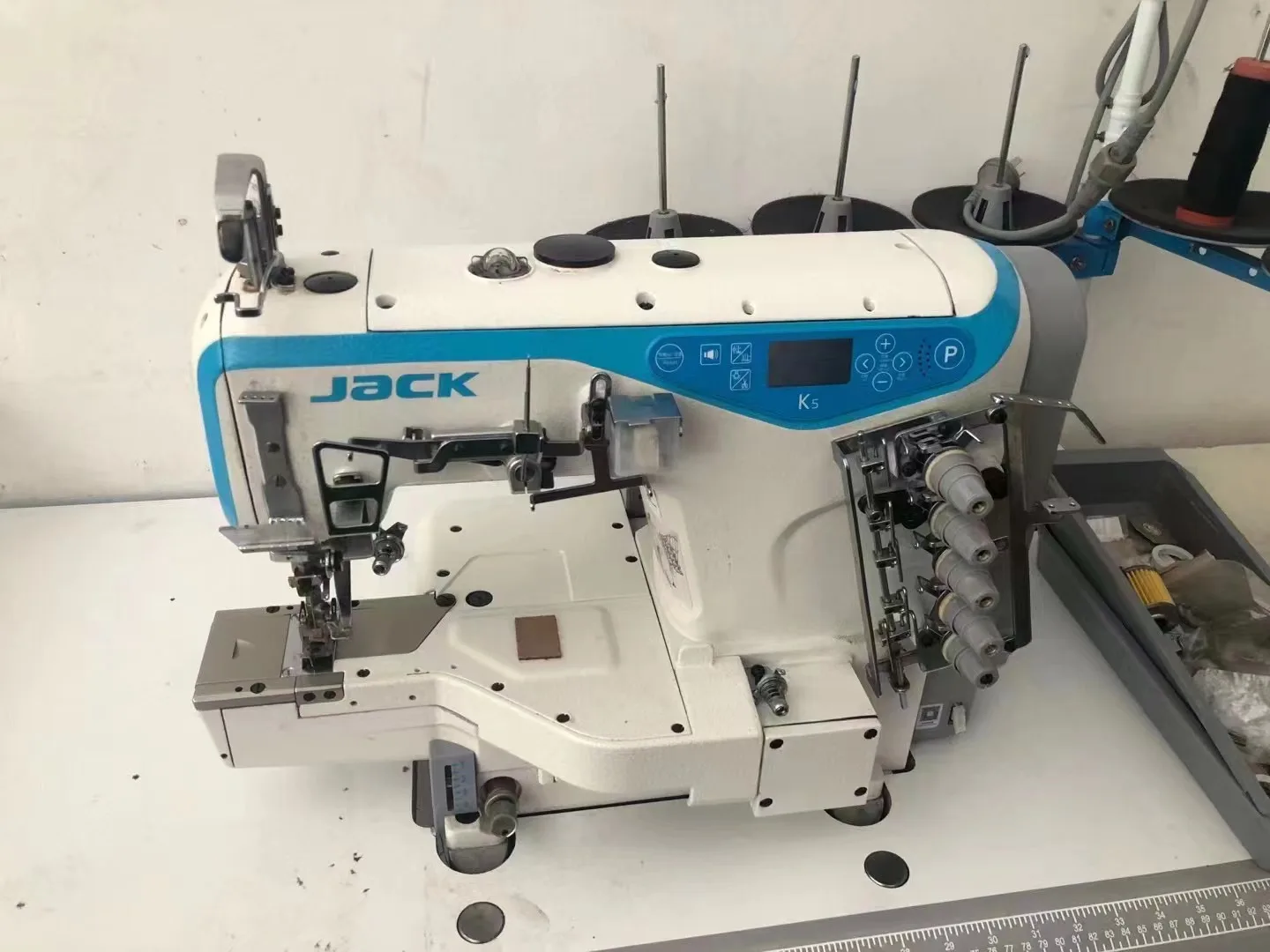 New Jack K5 Ultra High Speed Small Square Head Computer Barrel Arm Stretch Stitch Industrial Sewing Machine Factory Direct Sale