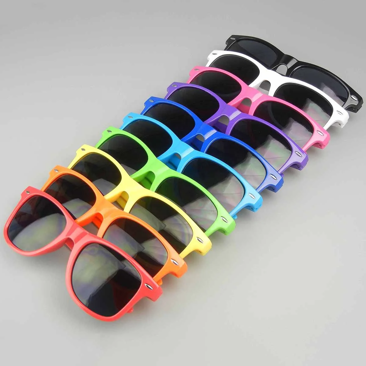 Colorful Custom Logo Plastic Shades Sunglasses Women Men 2024 Sun Glasses Cheap Eyewears Square Summer Beach Sunglasses