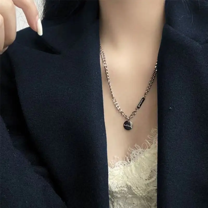 
Cool wind retro round letter Necklace hip hop women adjustable niche sweater chain stitching chain 