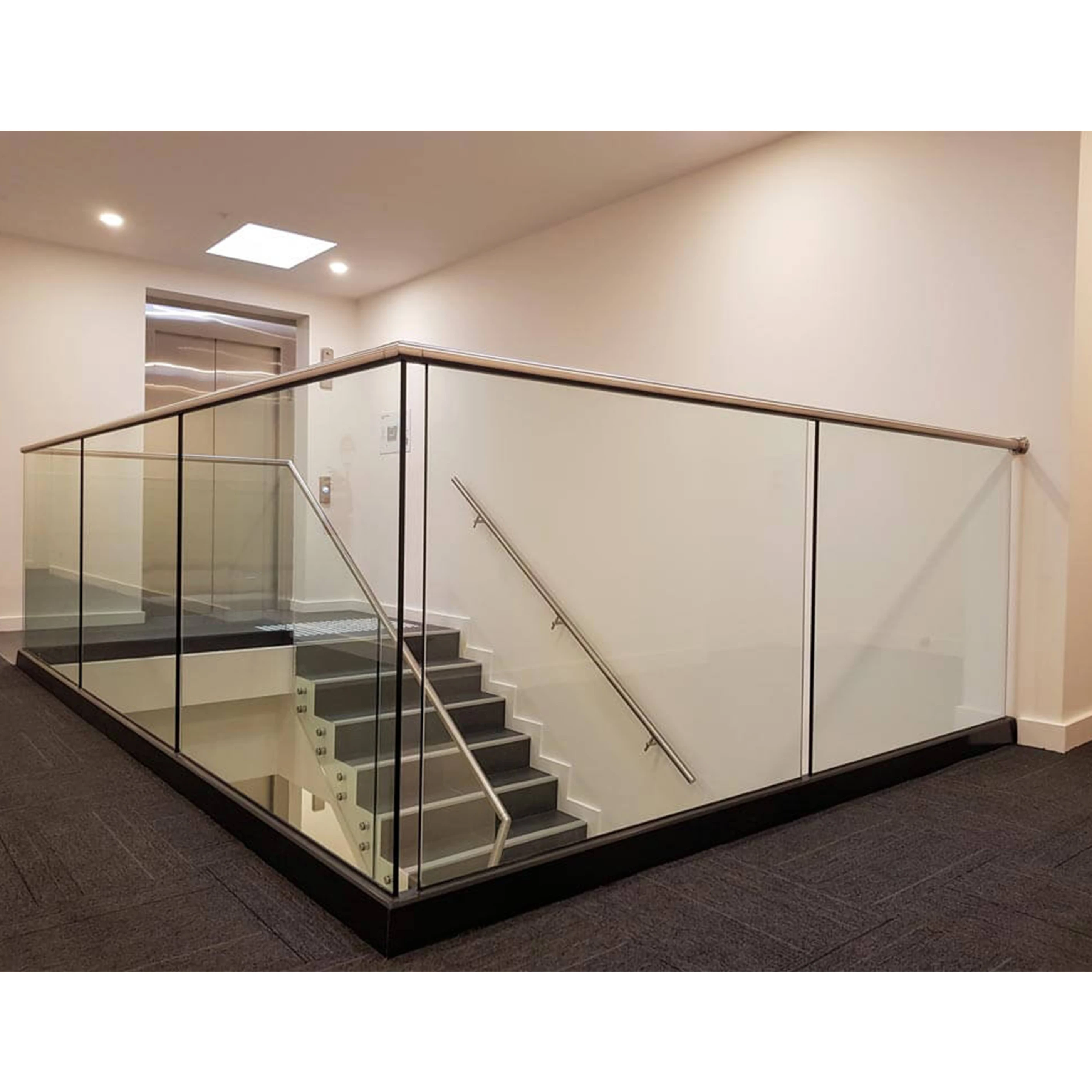 Wholesale Cheap Customized New Style outdoor Frameless Balustrade Balcony Railing Staircase Aluminum fence U Channel Glass Rail