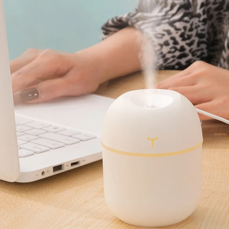 Wholesale New Small Y USB Humidifier Portable Home Large Spray  for Car Aromatherapy Smart Home Product