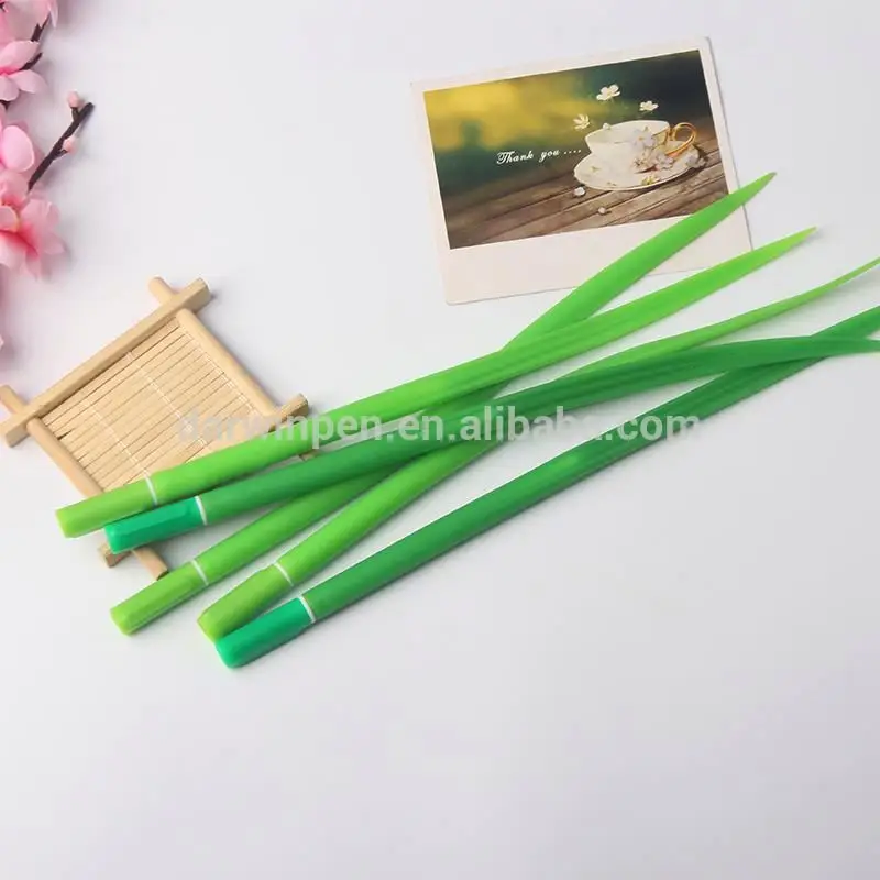 Best design hotel Pen Use novelty green grass plastic pen for promotion