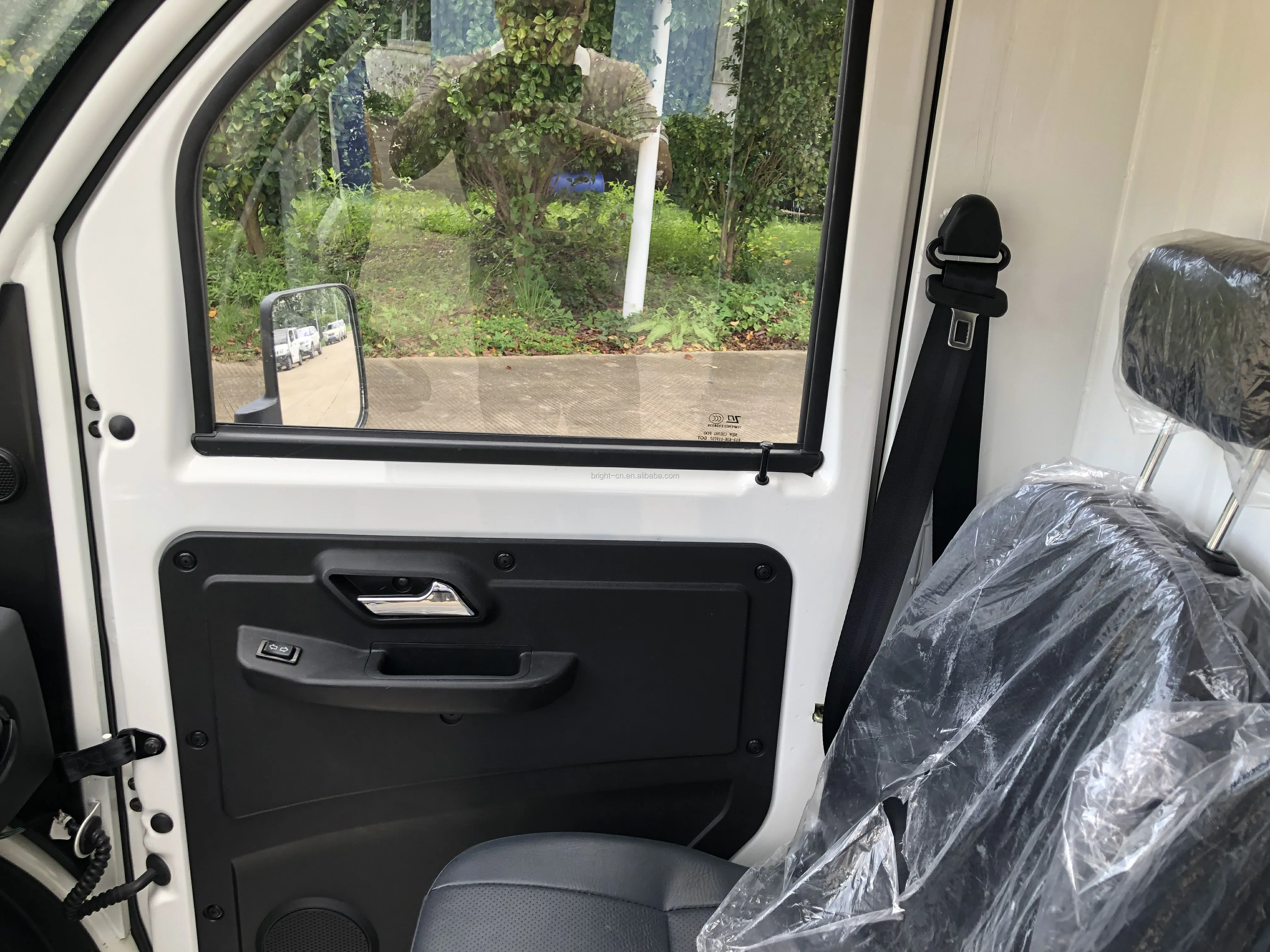 Hot Sale COC EEC Certificated Cargo Used Electric Car Truck Van Scooter Made in China