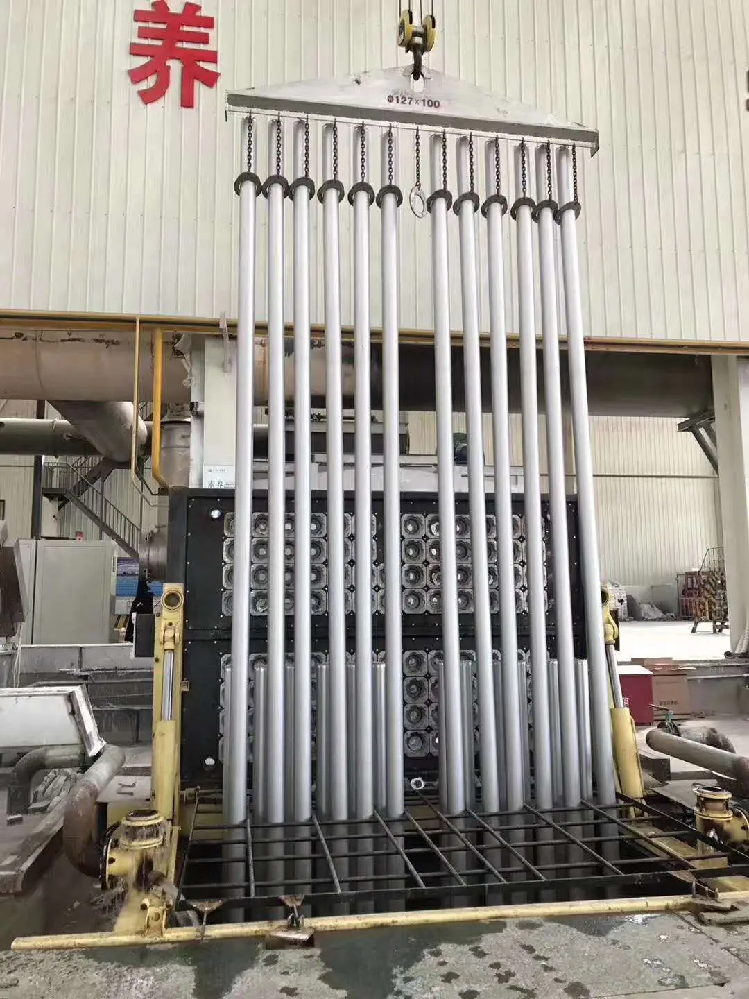 regenerator heating system type aluminum melting furnace with billet hot top casting table