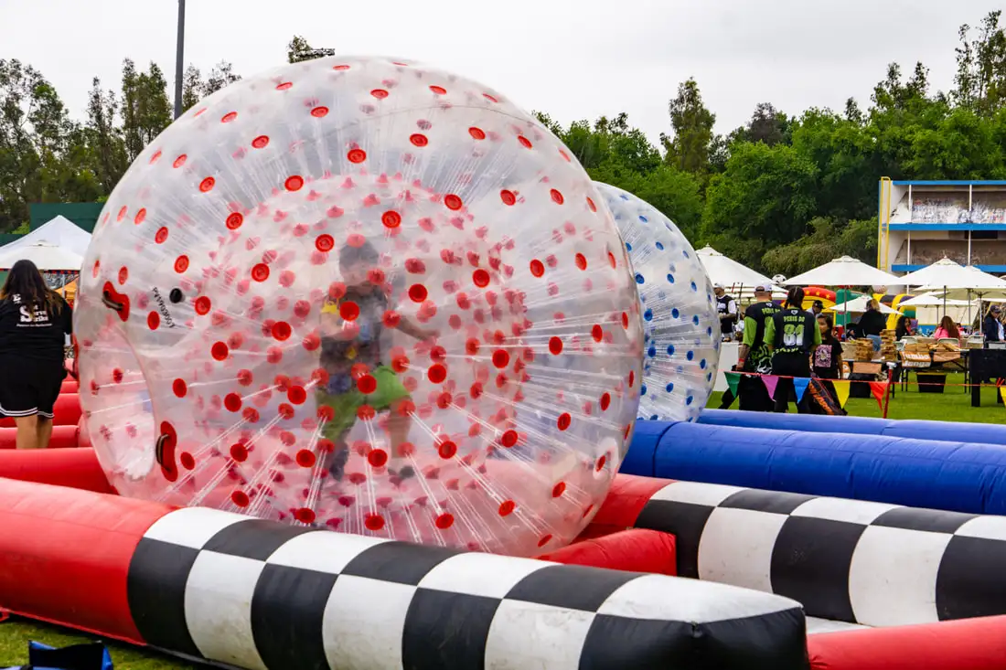 Спортивная игра на открытом воздухе Zorb Ball Go Kart надувная гоночная трасса