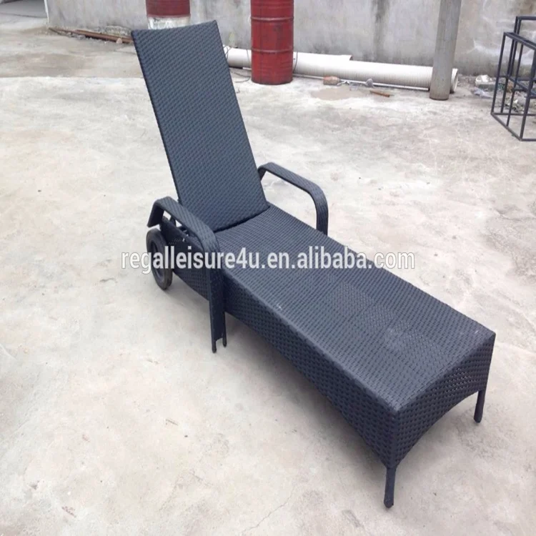 outdoor rattan KD sun lounger with cushion RL-R082B