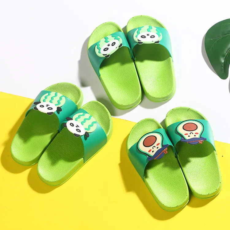 
2020 Summer New Kid Cartoon Fruit Strawberry Slippers Comfortable Soft Sole Cute Girls Boys Slippers 