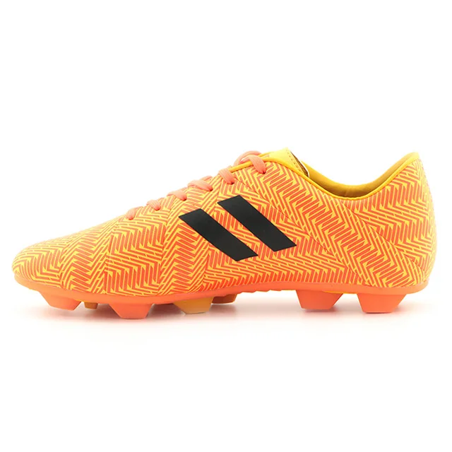 Модные дизайнерские футбольные бутсы оптом