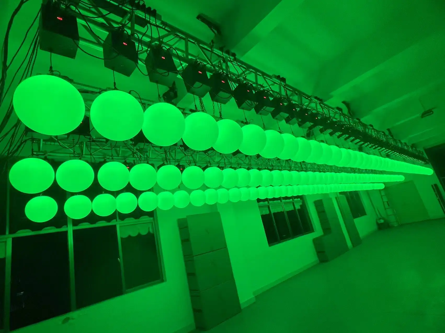 Световой светодиодный шар RGB диско-футбол с DMX-подсветкой алюминиевый корпус для сцены и вечеринок