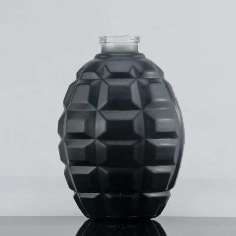 Custom Engraving Design Dark Green Bomb Shape Vodka Glass Bottle 500ml For Corks