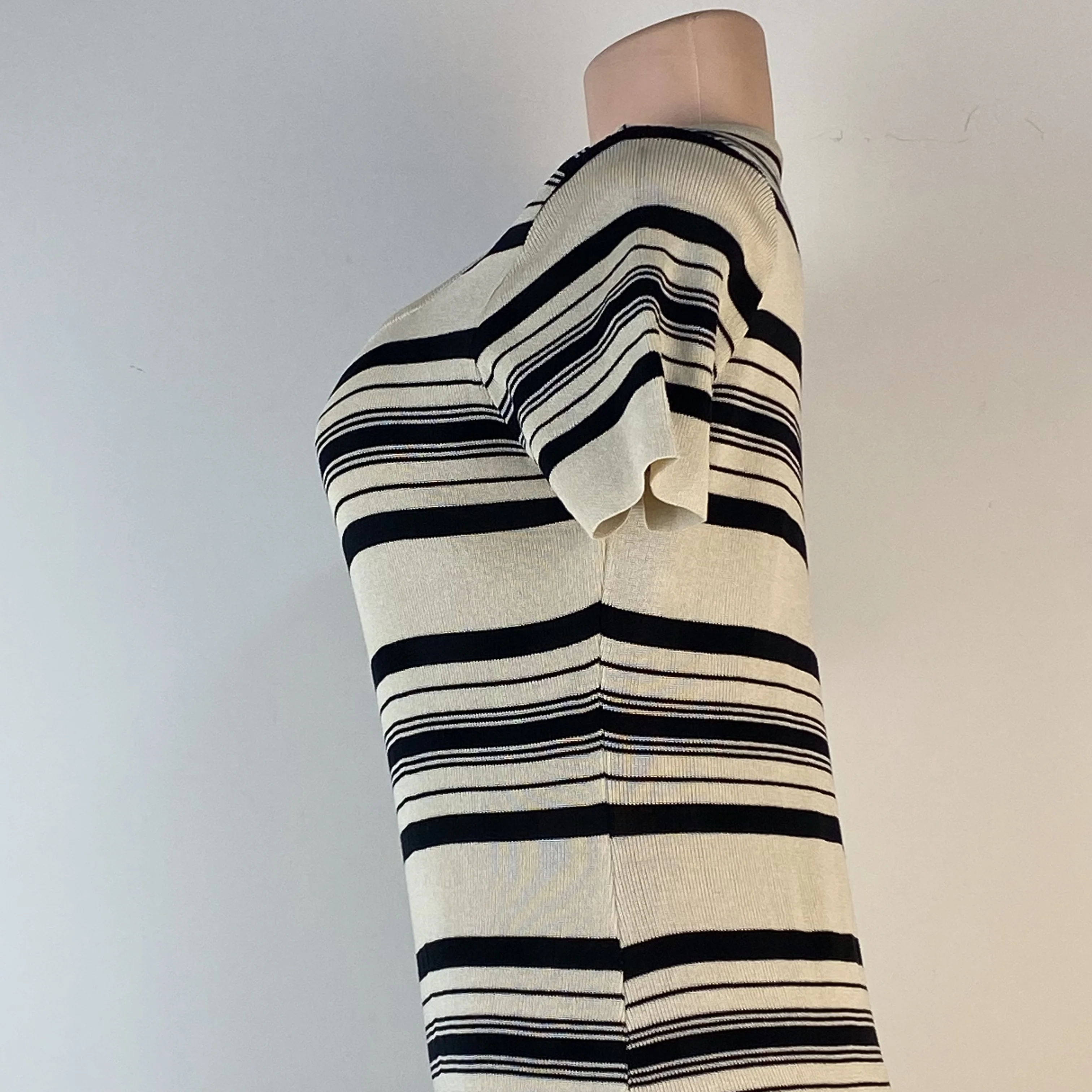 Large size slightly chubby casual retro striped dress for women in summer short sleeved knitted dress versatile mid length skirt