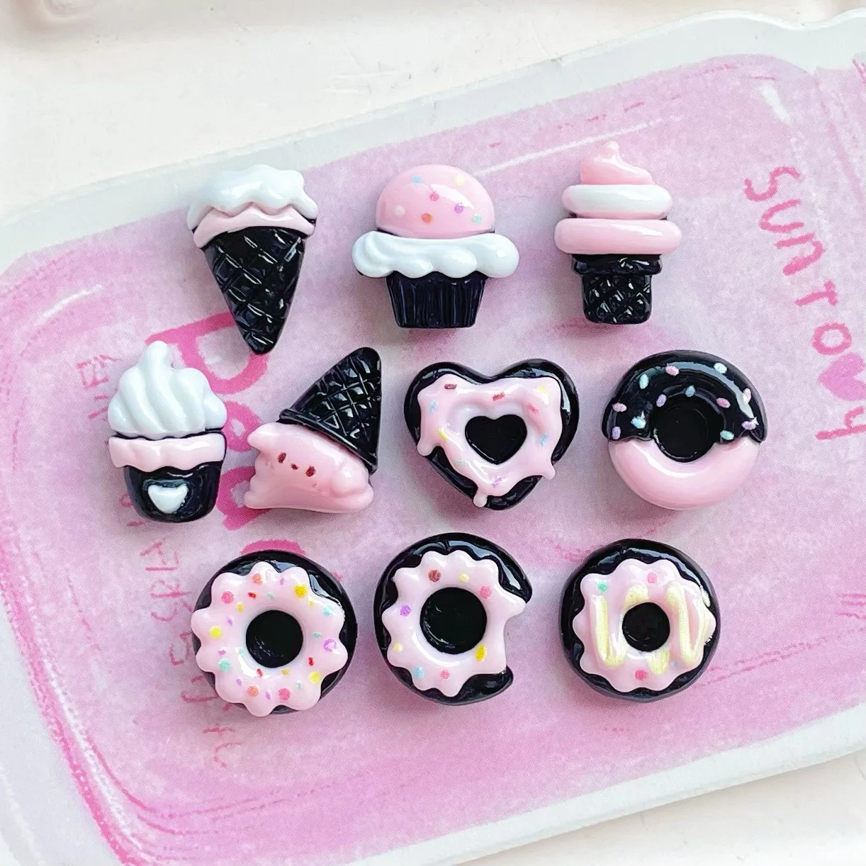 Mini Black Pink Pencil Capsule Skull Bow Tie Pill Candy Kitty Cat Resin Accessories Bow Jewelry Nail Art Decoration Charms