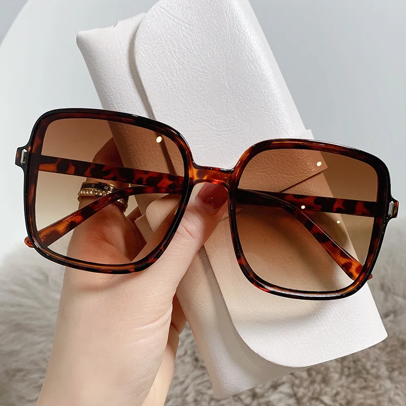 2024 New design Luxury Oversized square sunglasses women shades gradient sunglasses luxury uv400 in stock