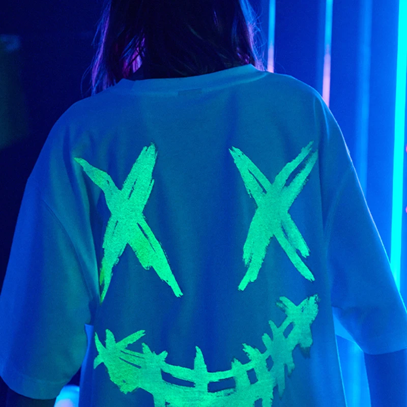 Cute2cartoonmer New Fashion Luminous Short Sleeve Tshirt Men Tshirts with Logo Custom Logo Printed Unisex Knitted 100% Cotton