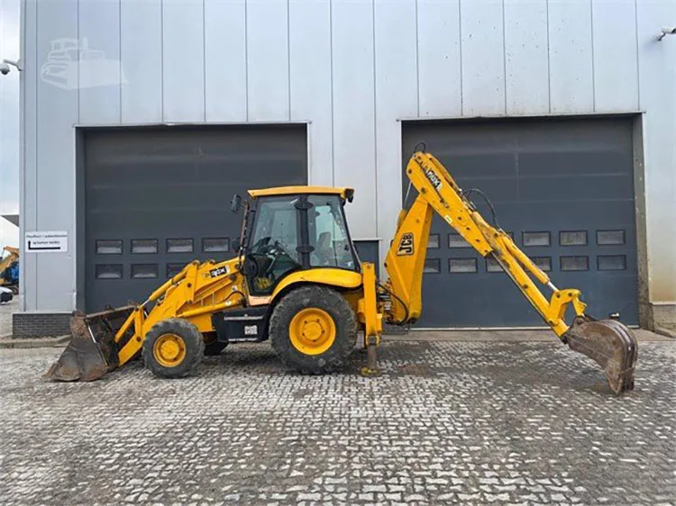 Продажа экскаваторов-погрузчиков JCB 3CX JC B б/у в Дубае экскаватор-погрузчик mini 4CX 4x4