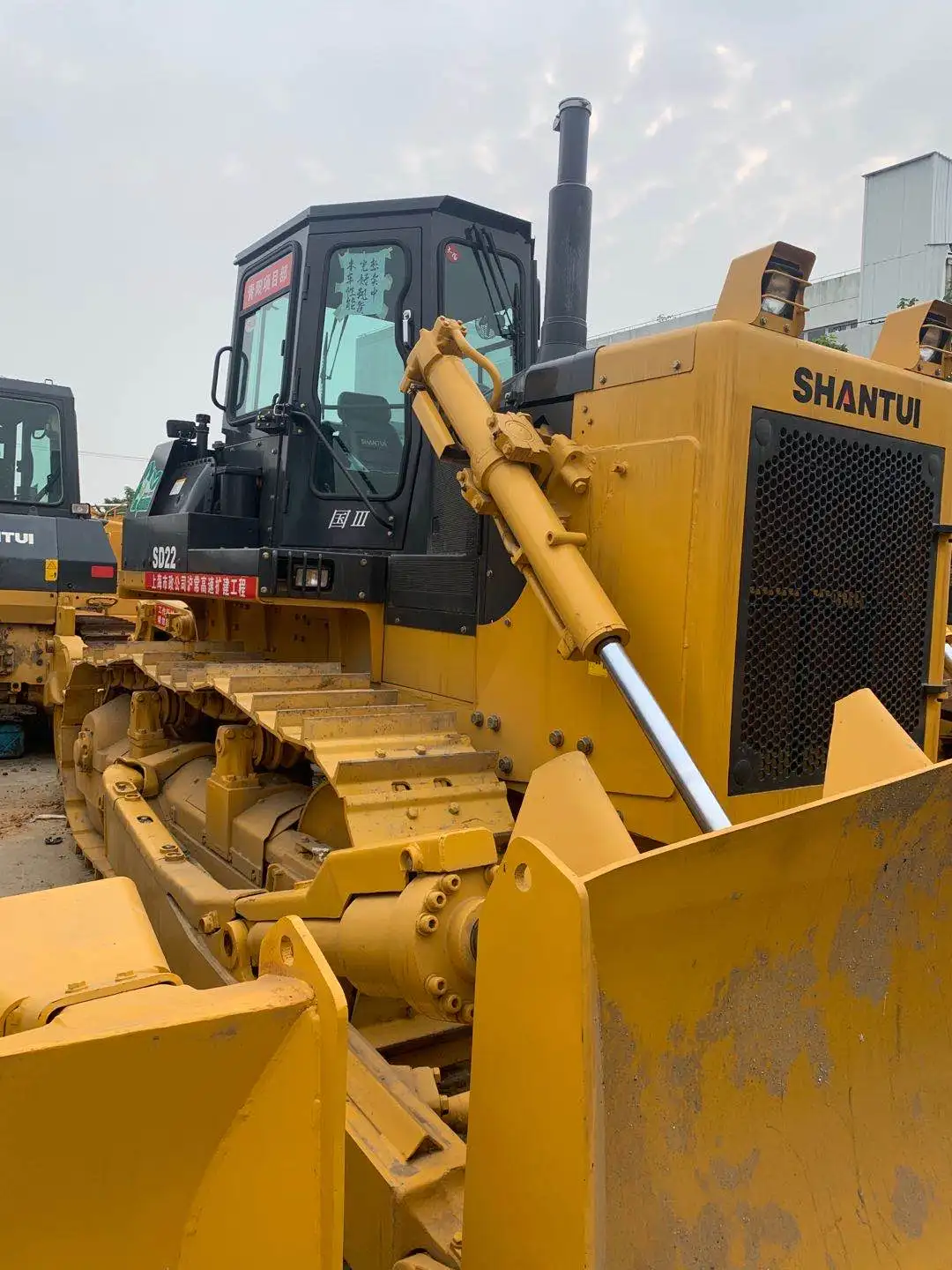 USED  CHINA SHANTUI SD22  CRAWLER  BULLDOZER  SALE