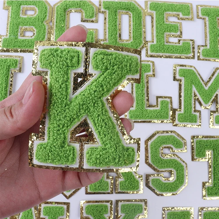 Оптовая продажа дешевая нашивка A-z с алфавитом железная вышивкой и буквами нашивки тепловым прессом из