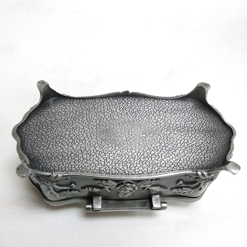 Fashion Zinc Alloy Jewelry Box With Roses