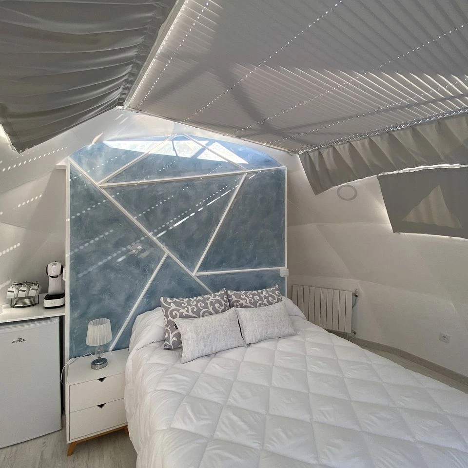 Outdoor Glamping geodesic Dome Tent Igloo Resort Prefab House Pvc Waterproof For Resort