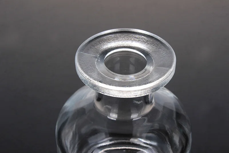 high quality luxury empty glass reed diffuser  aroma home room oil fragrance glass bottle  50ml 100ml with stopper