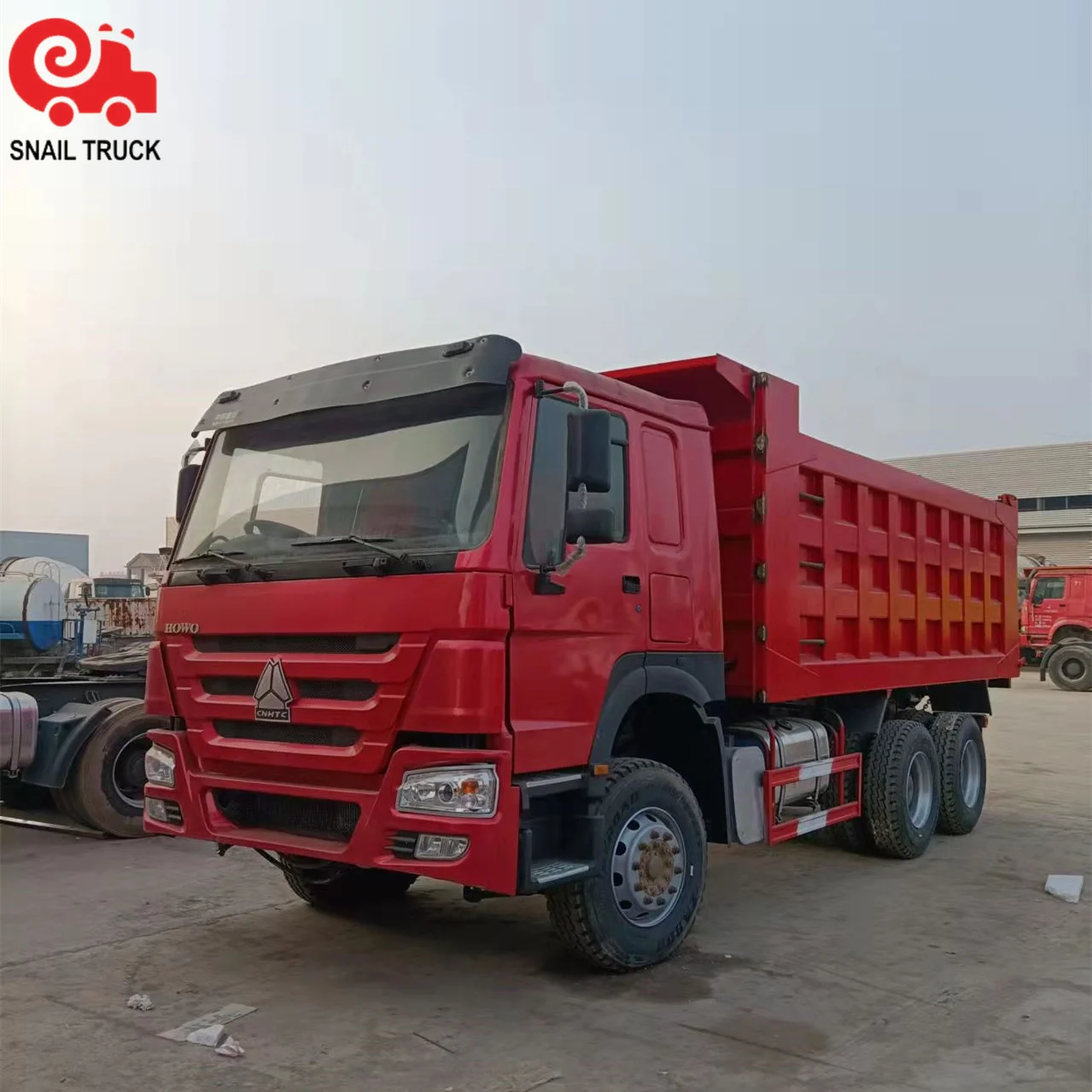 chinese RHD or LHD Sinotruk HOWO375 HP 371HP Used 6X4 8X4 Dump Truck with crane 40ton Heavy Tipper Truck sale in africa