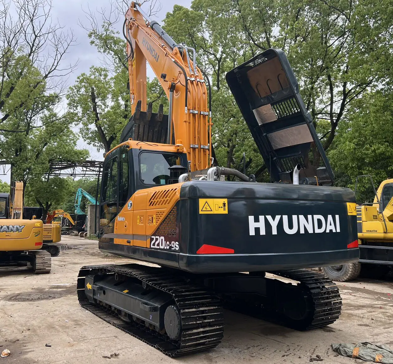 High Quality South Korea HYUNDAI R220LC-9S 20 Ton Excavator Breaker with Gearbox PLC Engine Great Promotion