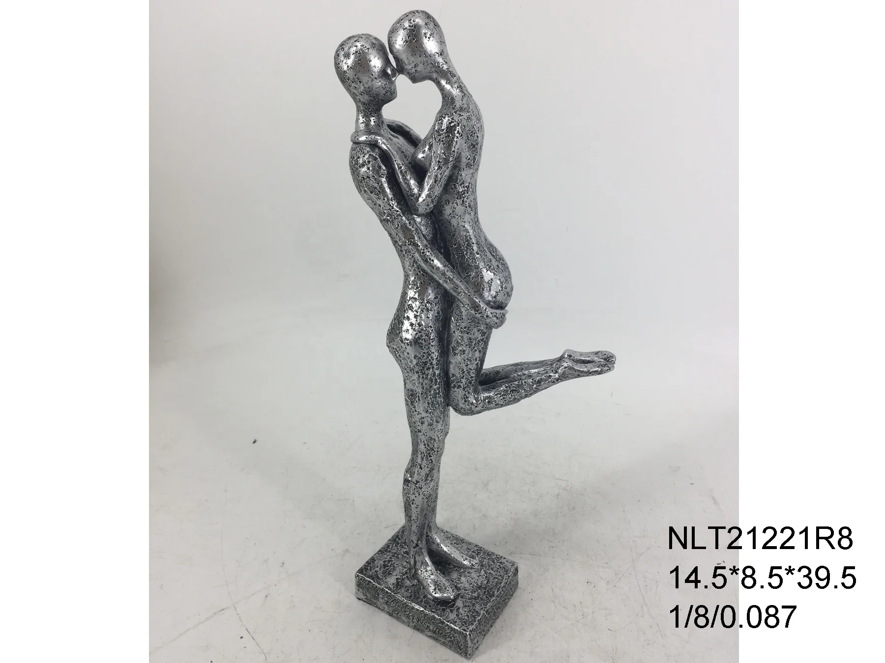 New style Resin Hot Selling Lover Crafts Statue Personalize Couple Figurine for Wedding Decoration