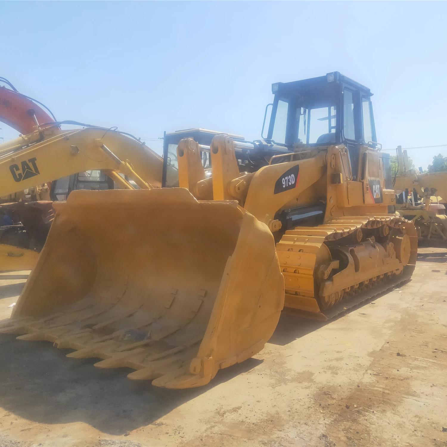 Used CAT Mining Crawler Loader 973D Secondhand Origin Japan Front Loader Cat 973  in Shanghai China