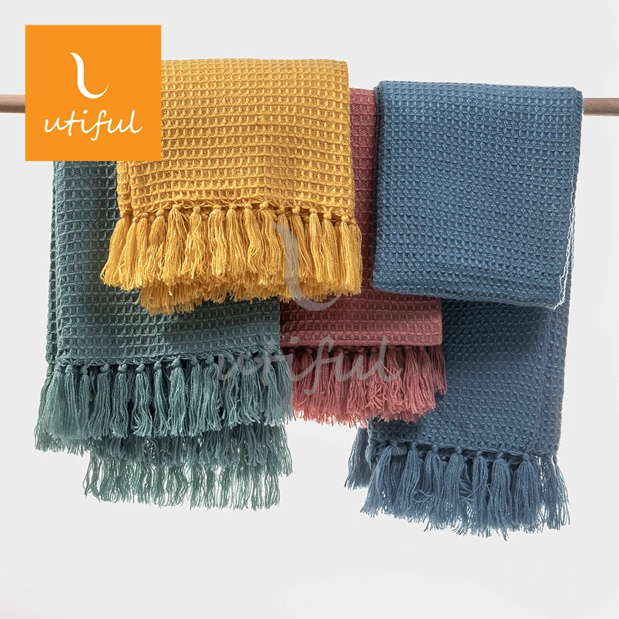 Beautiful high quality yellow waffle woven throw blanket with tassels for home decoration