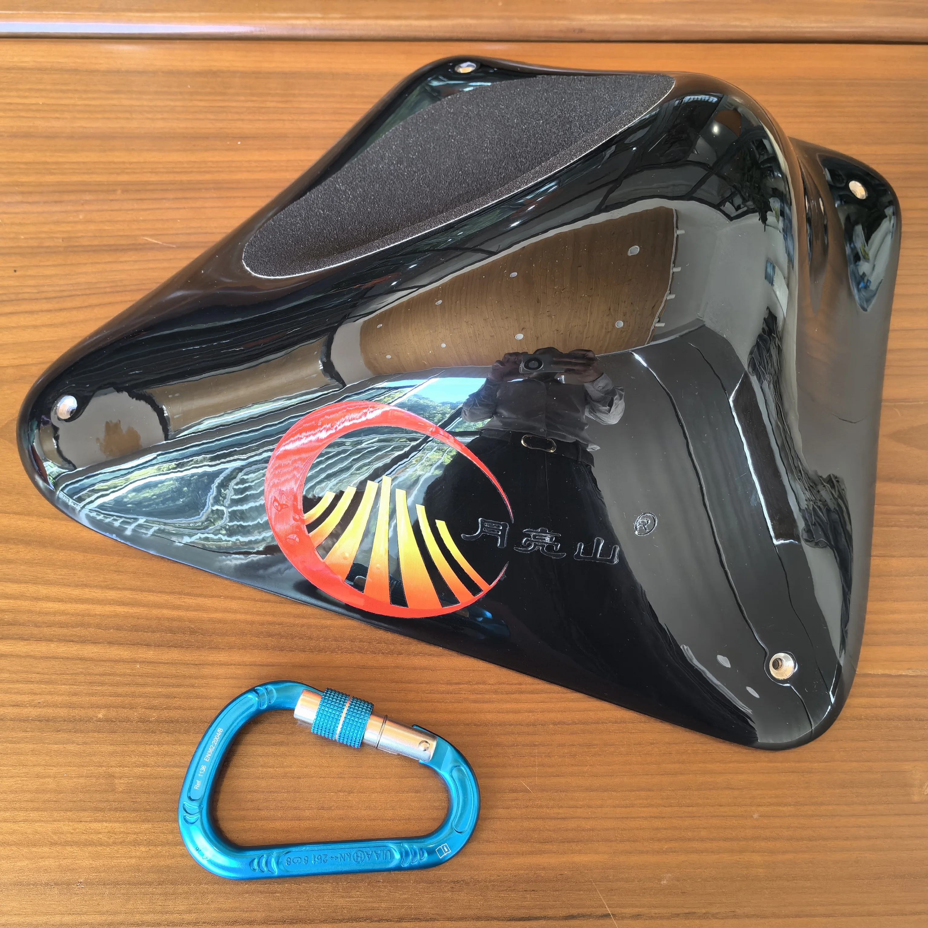 Indoor Sports and entertainment adult and kids climbing Macros and volumes