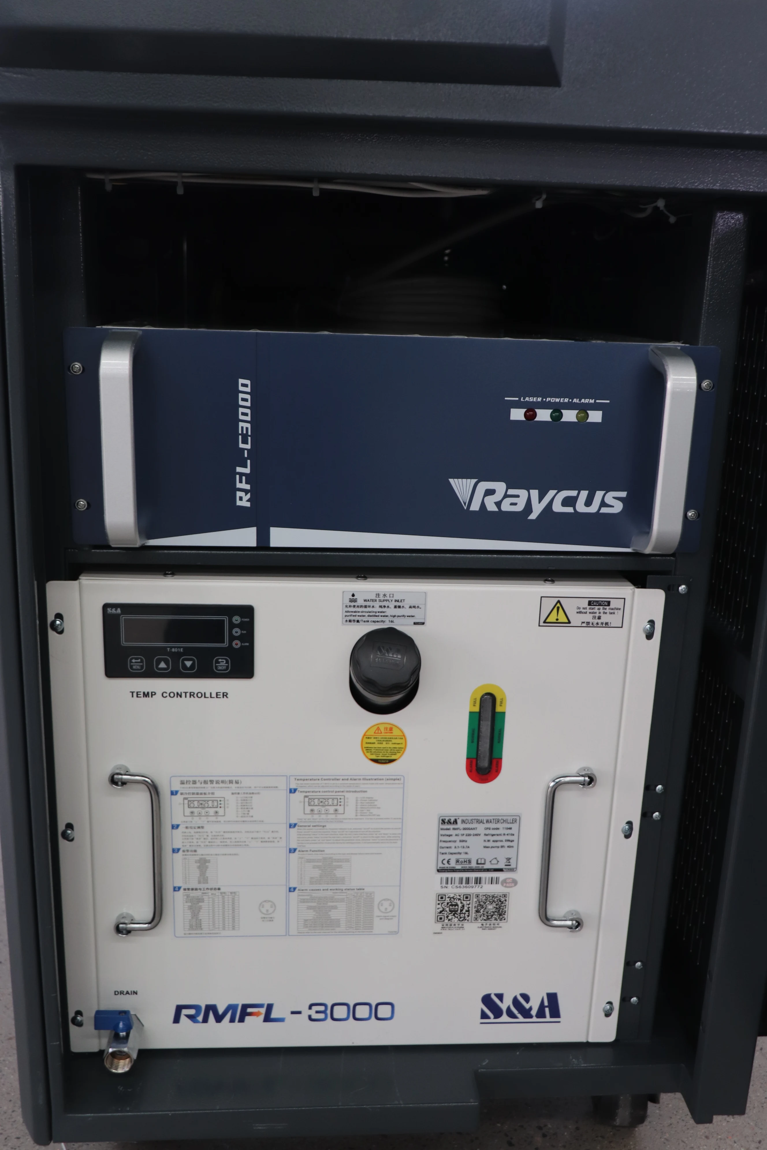 3000w Continuous Fiber Laser Cleaning Machines for Rust Coating Oily stains Paints Varnish Graffiti Removing