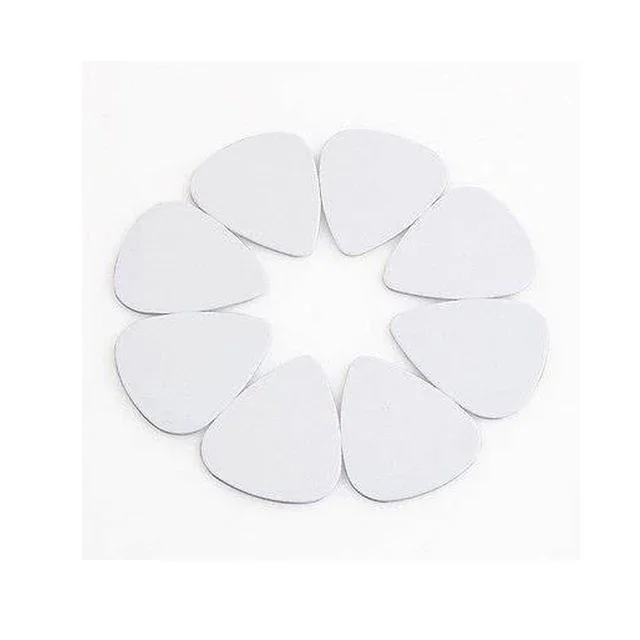 Глянцевые белые чистые сублимационные алюминиевые печатные персонализированные гитарные медиаторы 28x32 мм двухсторонняя печать медиаторы для гитары