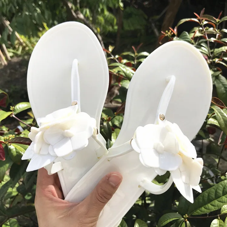 USA popular jelly ladies beach slippers girl latest three-dimensional flower  Wholesale  summer pvc footwear for yong girl