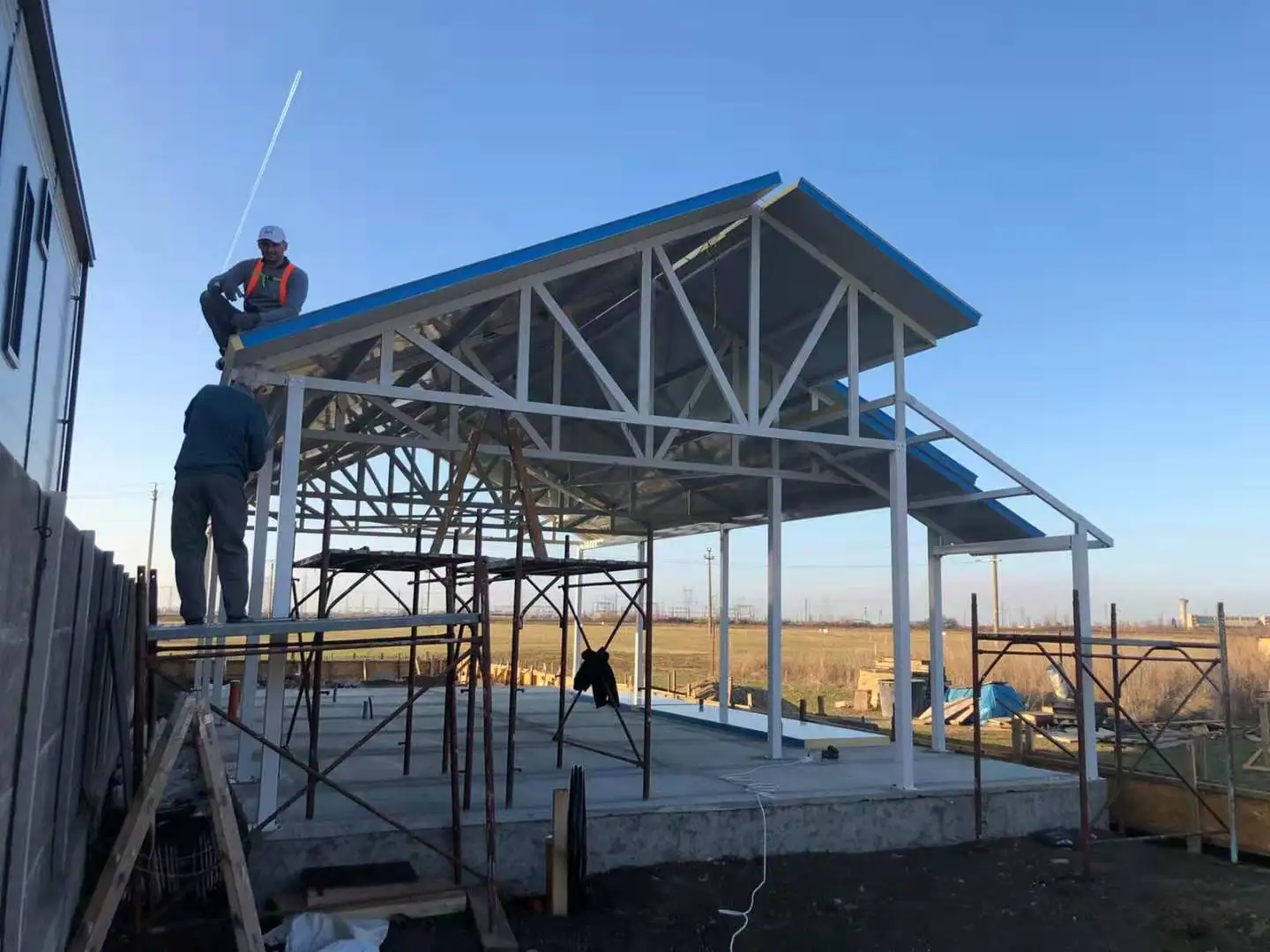 Good quality and reasonable price galvanized Roof Sheet Building Material  Light Steel  Surface Graphic Technical Villas custom