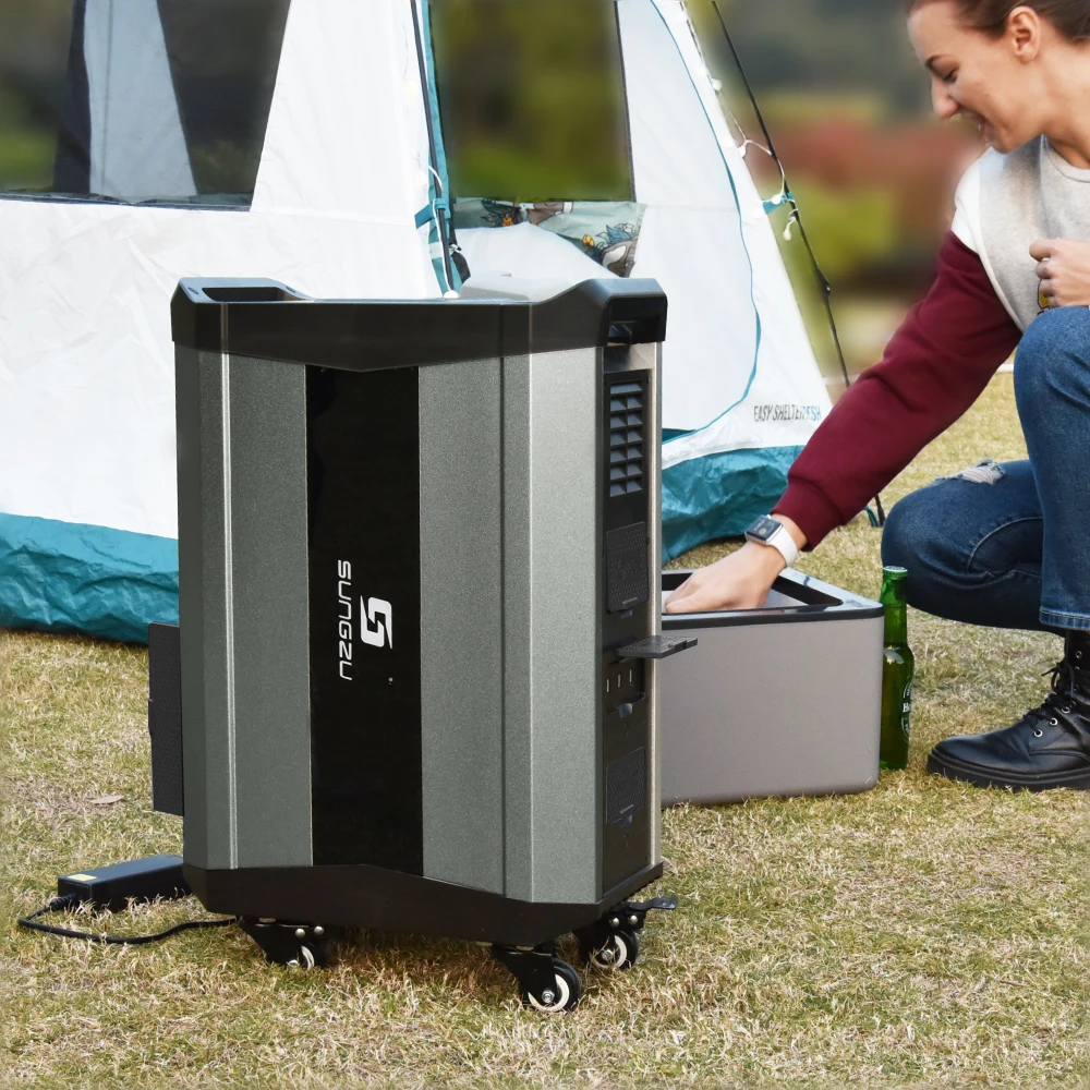 Electrical  Panel  Types  768000mAh  Compact  Solar Power  Generators  2000W  Built-In Solar Battery Power Distribution Box