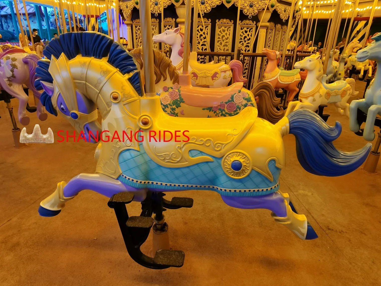 
Most popular kids amusement equipment rides luxury merry go round carousel for sale 