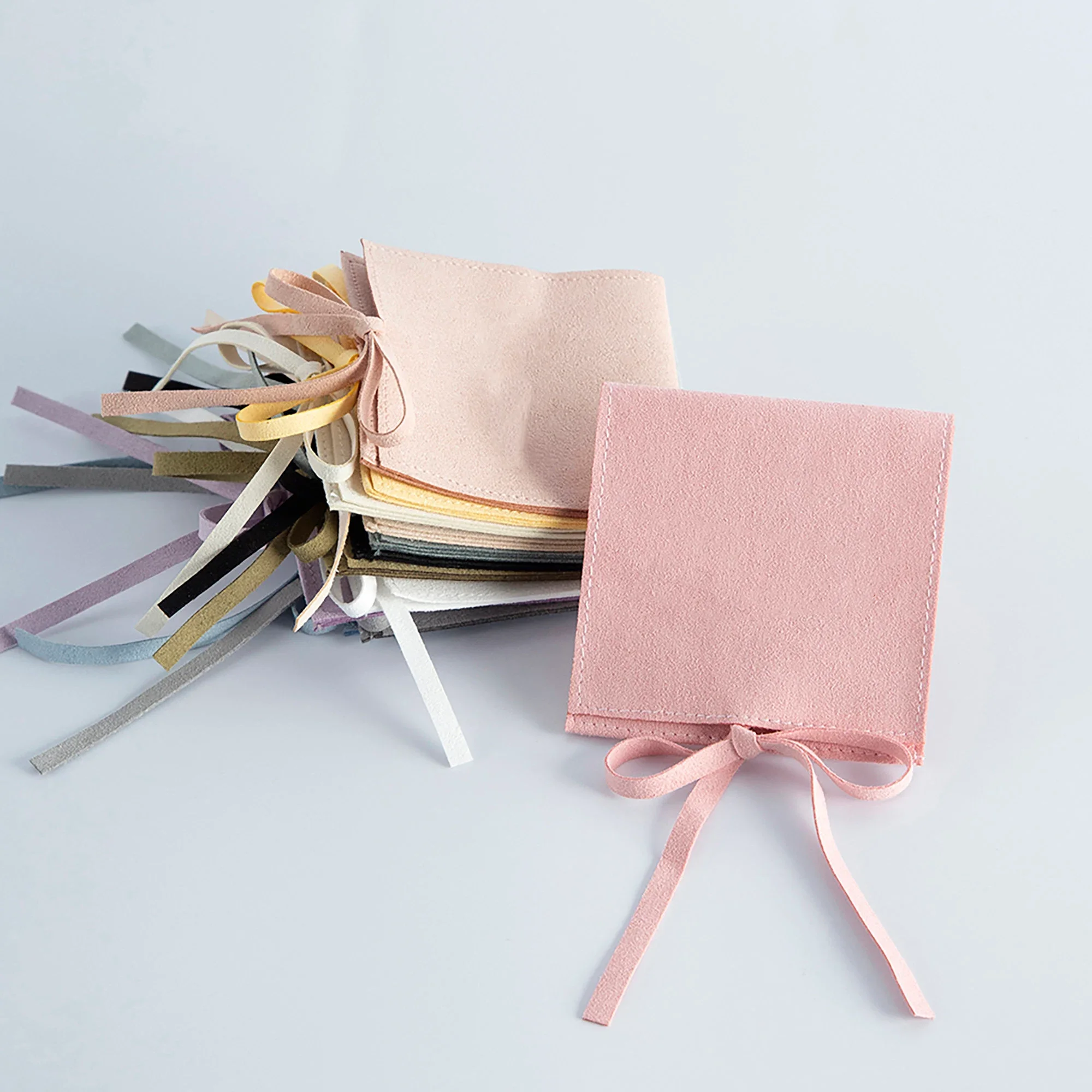 Recyclable Custom logo Small Flap Pouch Microfiber Small Envelope Flap Velvet Suede Fabric Pouch Jewelry Packaging Bags