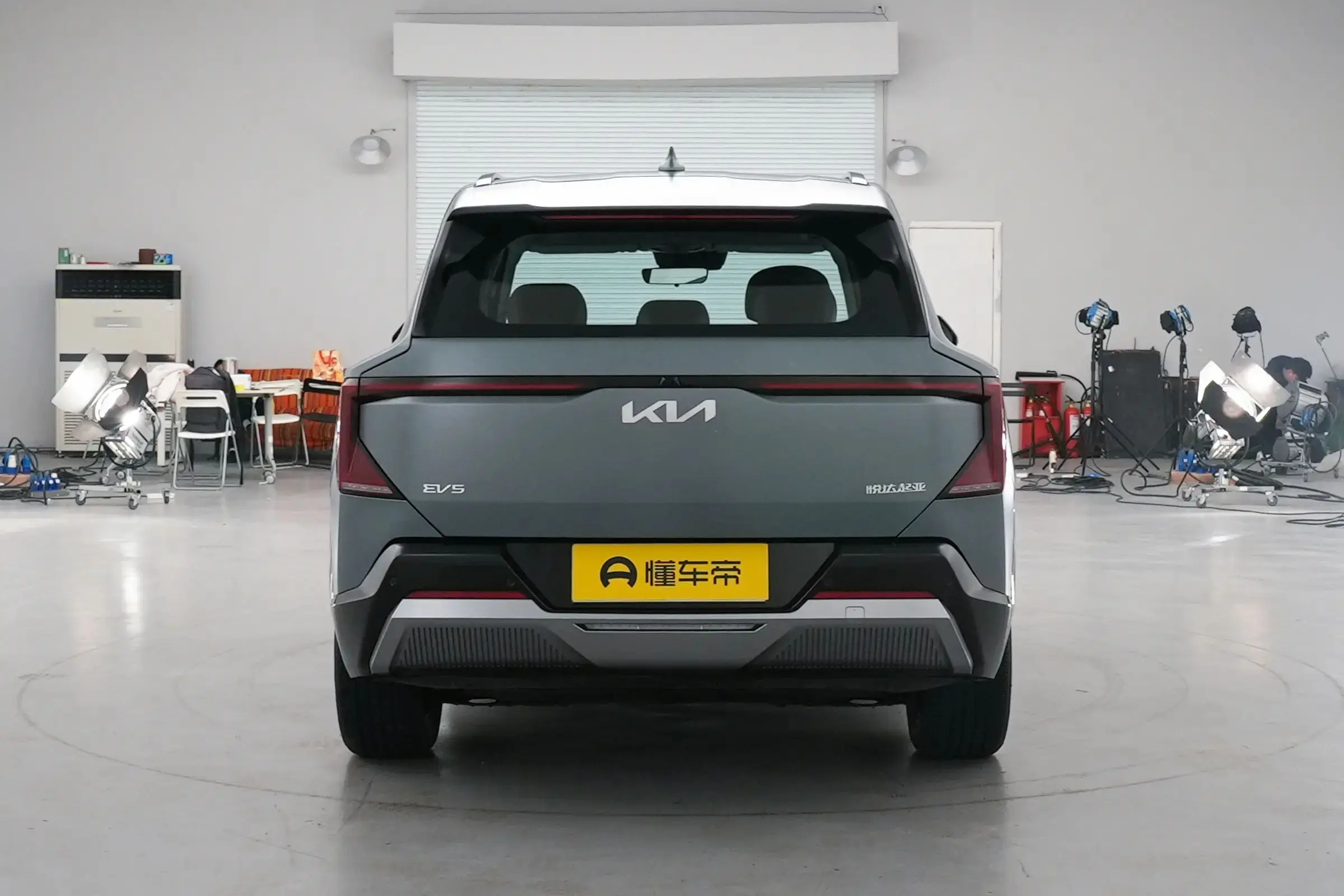 2024 Hot Selling China electric car Kia EV5 720 Wave Version 720KM New Energy pure Electric Car Compact 5-seat SUV In Stock