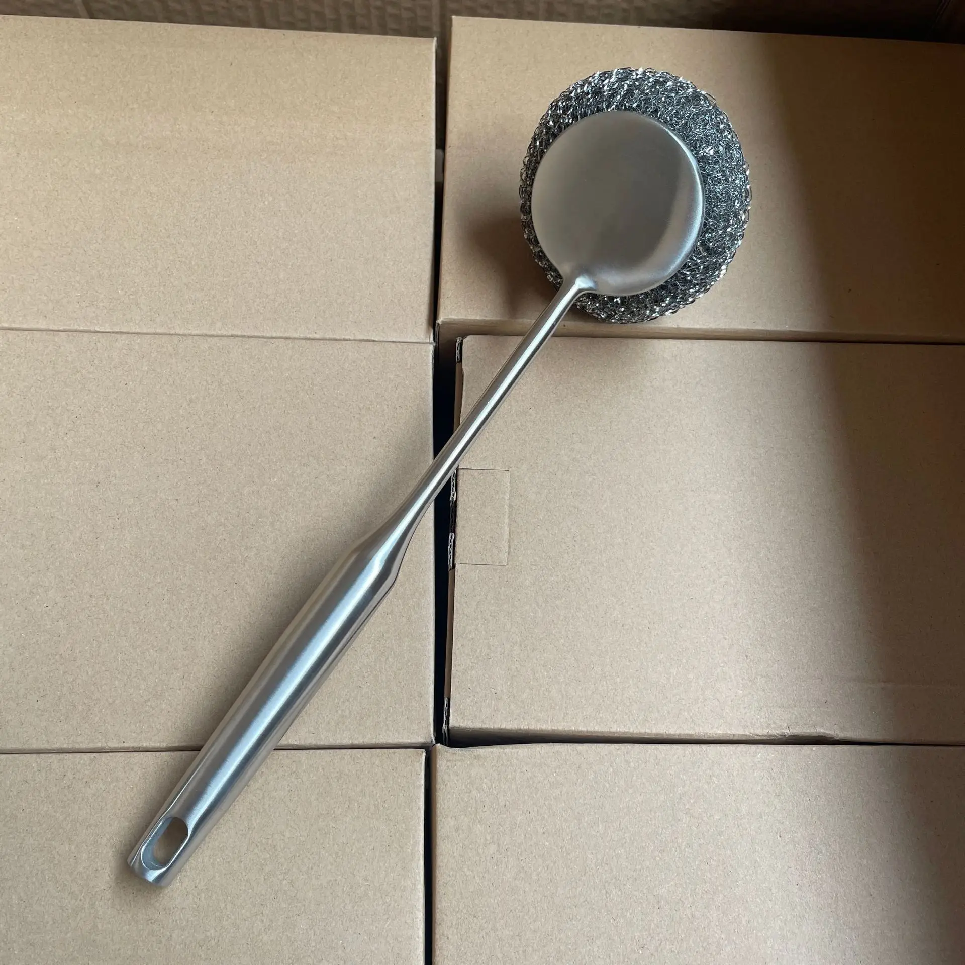 304 stainless steel cleaning pot brush for household kitchen special long handle ball cleaning brush
