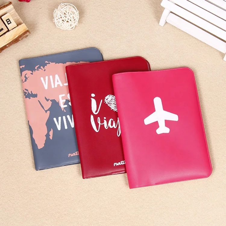 Hot Selling Passport Cover Customize Logo Clear PVC Passport Cover for Traveling