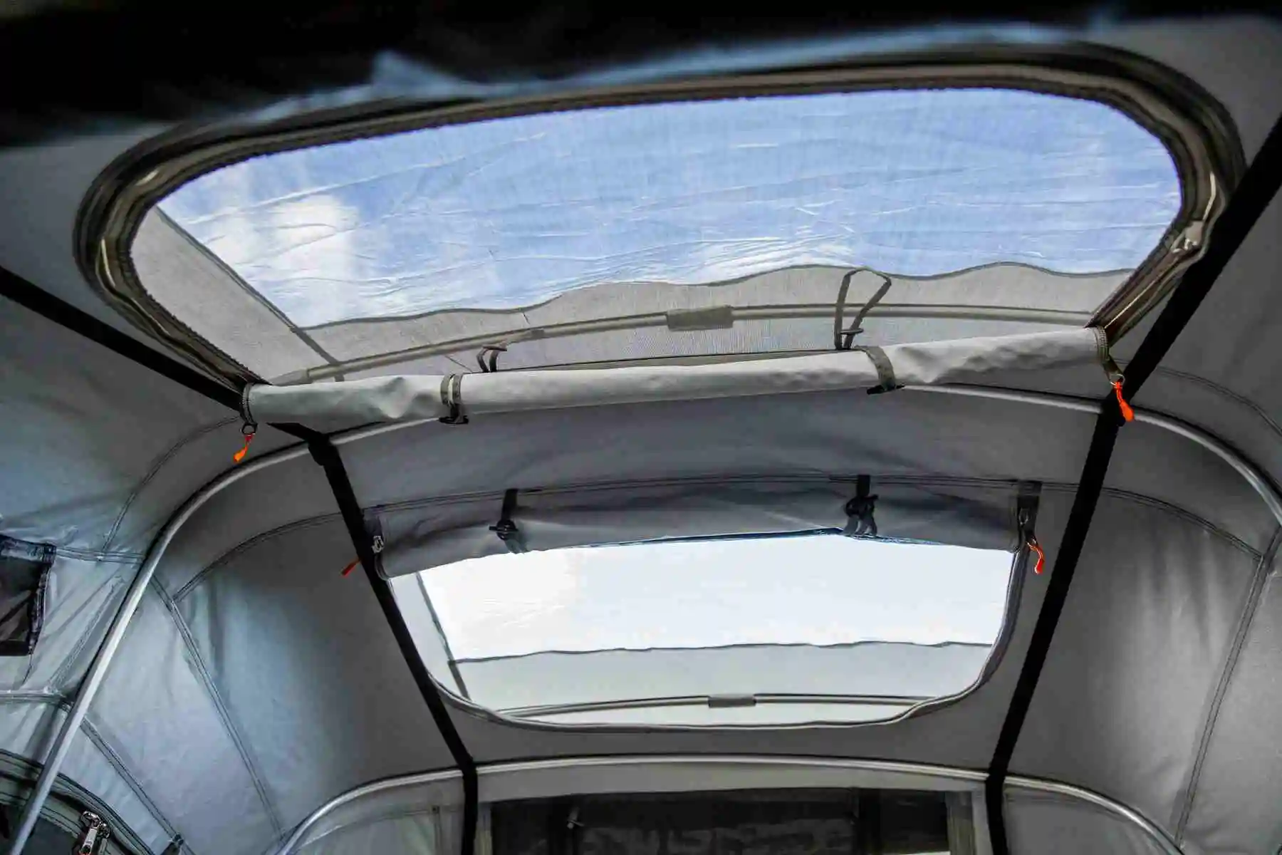 High Quality Aluminum Camper Trailer Car Outdoor Camping Roof Top Tent For Suv Car Roof