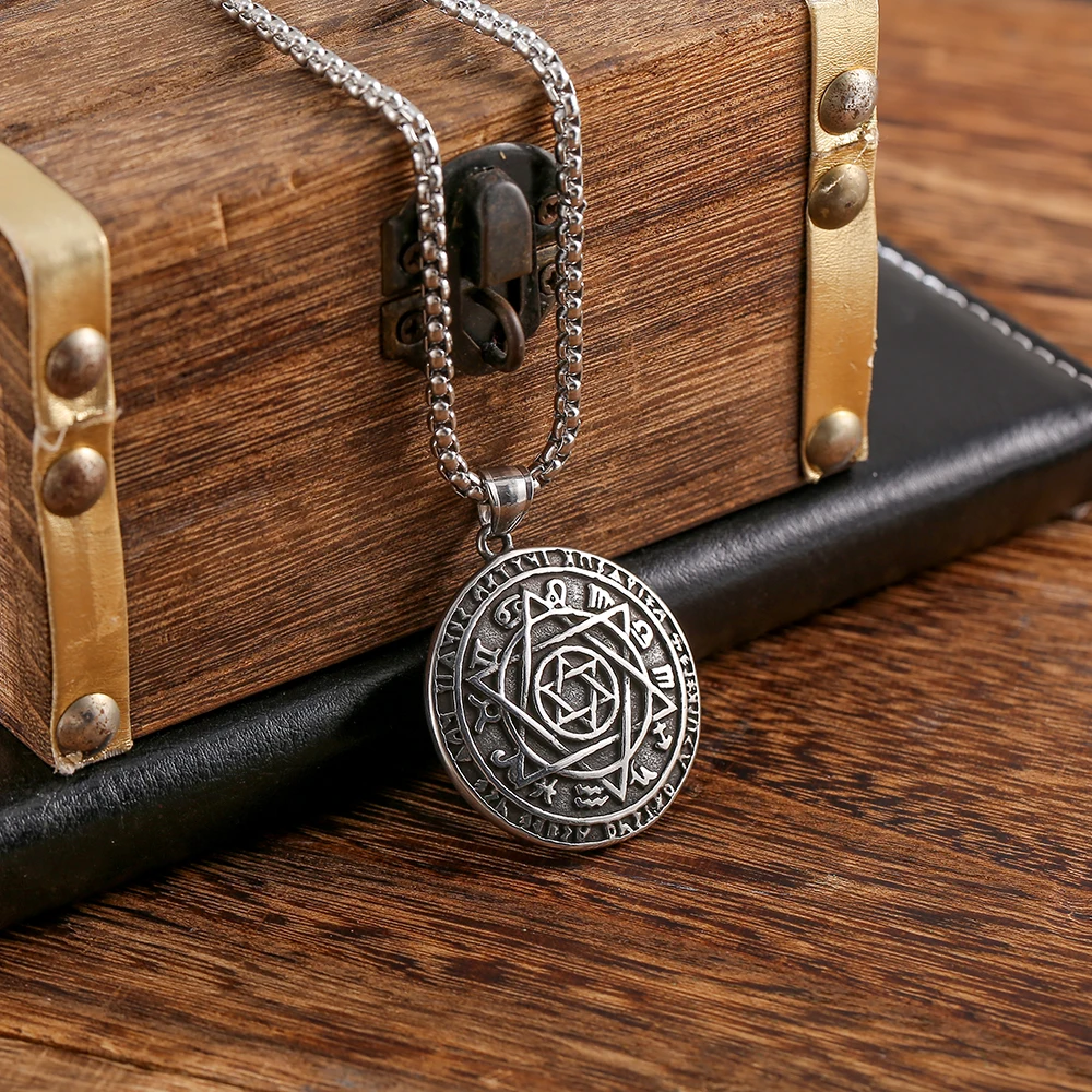 Gothic Punk Star Man Pendant Jewelry Silver Box Link Chain Waterproof Stainless Steel Eye Necklace