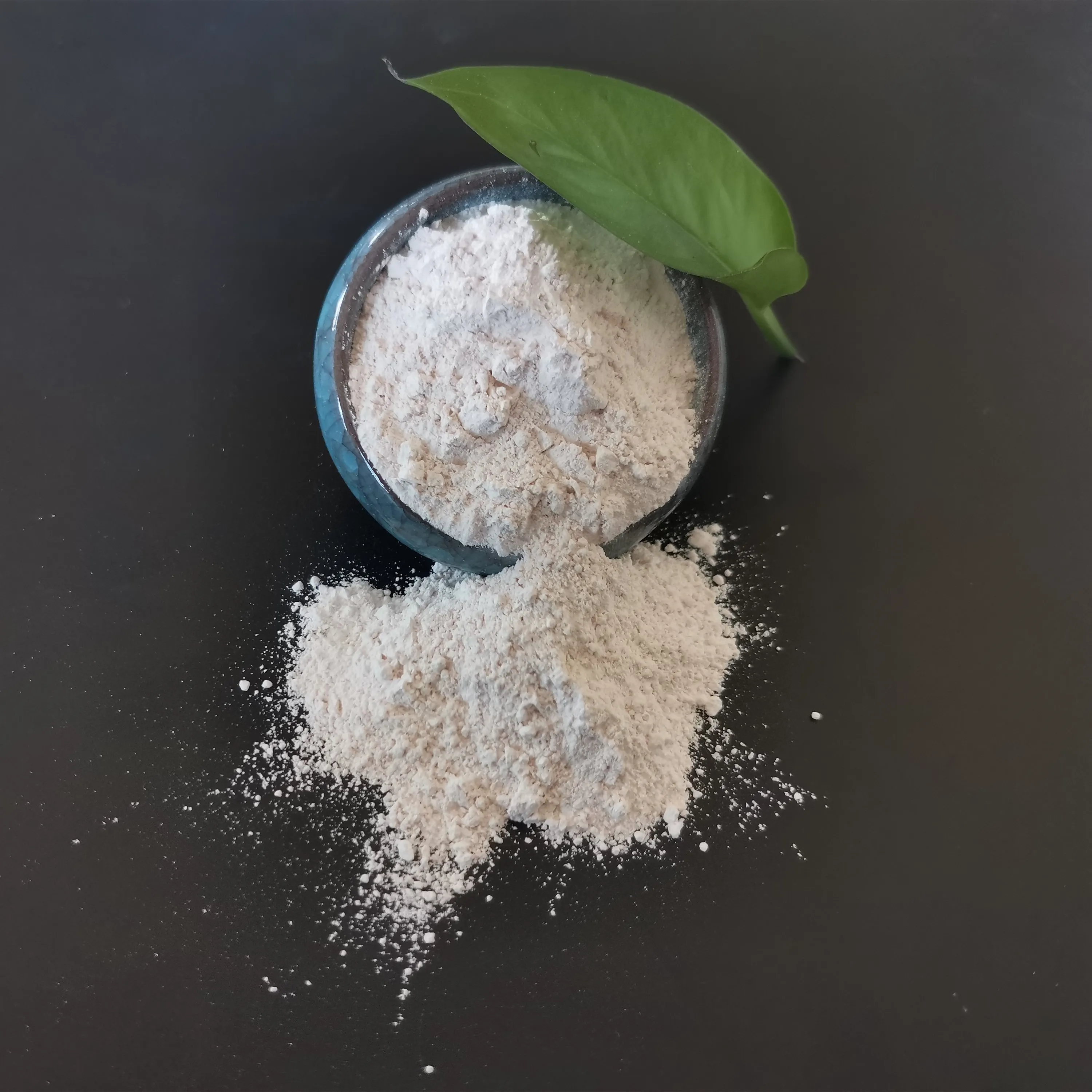 High Quantity Low Price CCM MgO Magnesium Oxide Powder Magnesium Oxid Caustic Calcined Magnesite